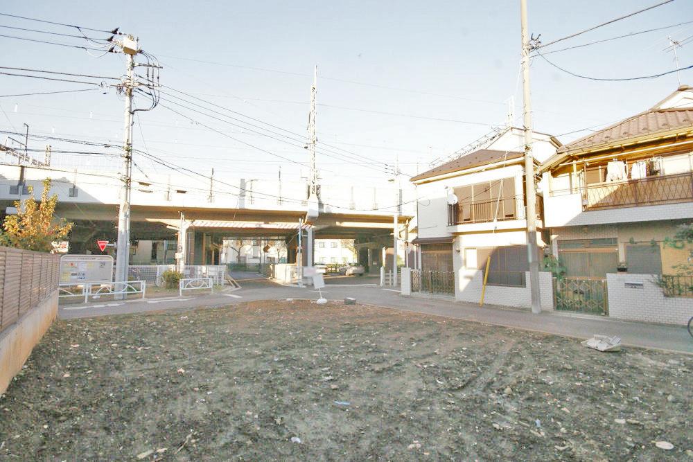 Local land photo. It has taken from the back (southwest) of Honchi. 