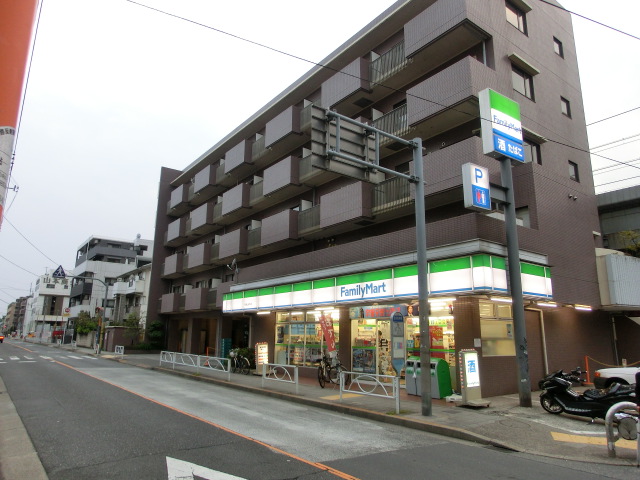 Convenience store. FamilyMart incus Shiroyama dori until (convenience store) 236m