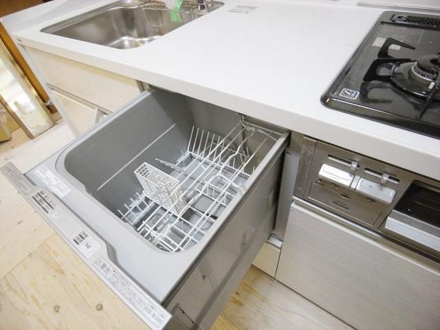 Kitchen. dishwasher
