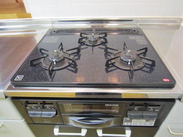 Other Equipment. Convenient three-necked stove