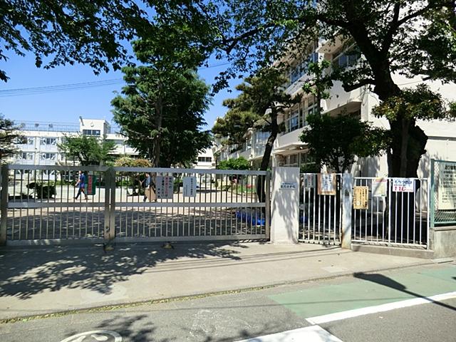 Primary school. 769m to Setagaya Ward Fukasawa Elementary School