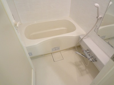 Bath. Reheating function with bus ・ Bathroom Dryer