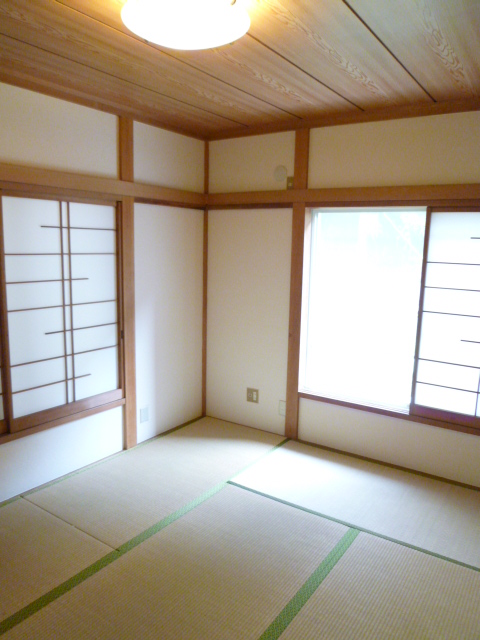 Other room space. 2F Japanese-style room about 6 quires