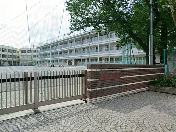 Primary school. Akatsutsumi until elementary school 644m