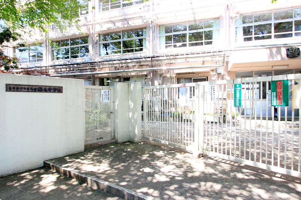 Junior high school. 770m to Setagaya Ward Sakuragaoka Junior High School