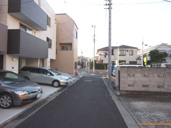 Local photos, including front road. Frontal road