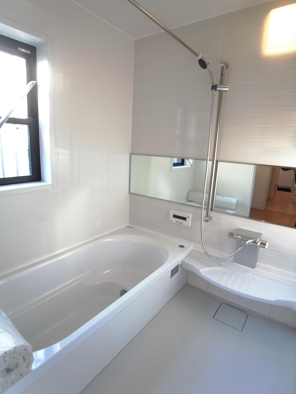 Same specifications photo (bathroom)