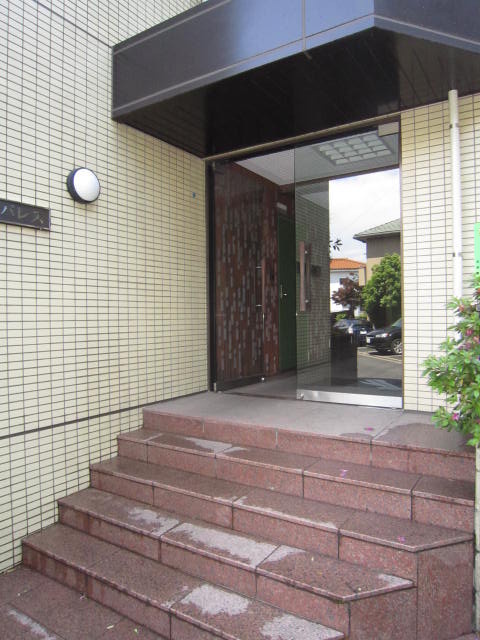 Entrance. Building entrance