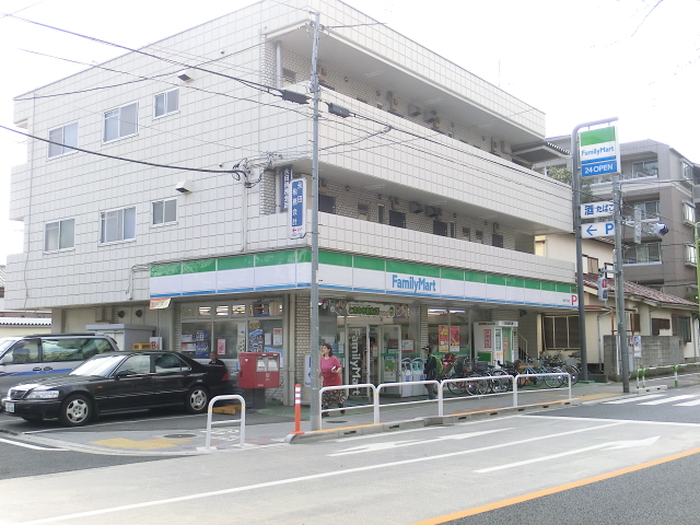 Convenience store. FamilyMart Sakuragaoka Sanchome store up to (convenience store) 243m