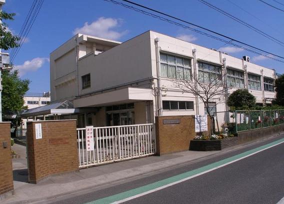 Primary school. 672m to Setagaya Ward Seta Elementary School