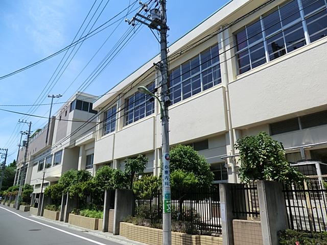 Junior high school. 1500m to Setagaya Ward Matsuzawa Junior High School