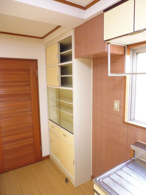 Kitchen. With cupboard