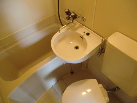 Toilet. 3-point unit