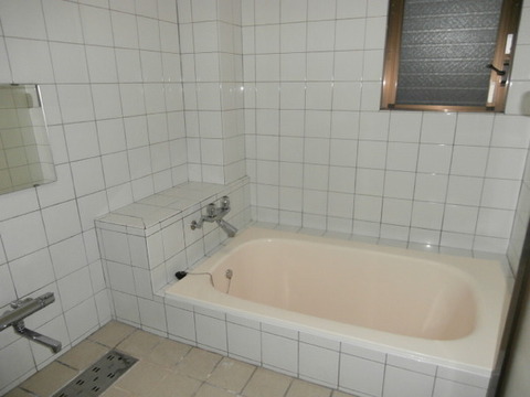 Bath. 2F bathroom