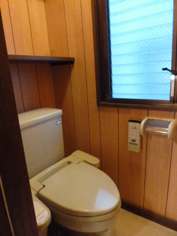 Toilet. 2F toilet