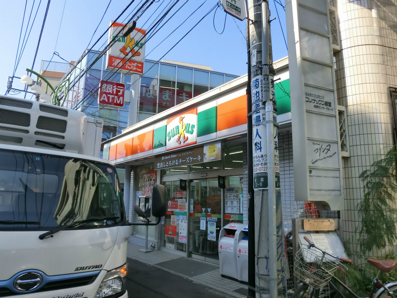 Convenience store. Thanks Kyodo Aggie dori until (convenience store) 147m