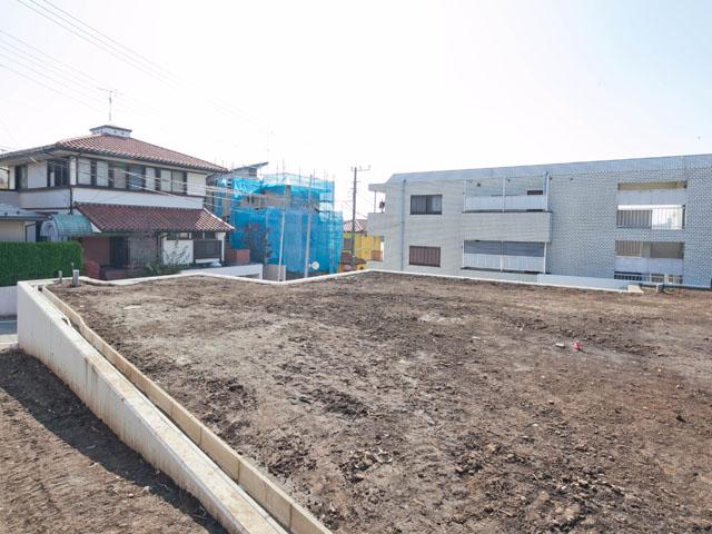 Local land photo. This land has been slightly turned on a hill. Day is, of course, I think what you sure you want view. Mount Fuji is visible on sunny day. 