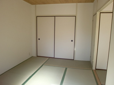 Living and room. It is relaxing Japanese-style room ☆