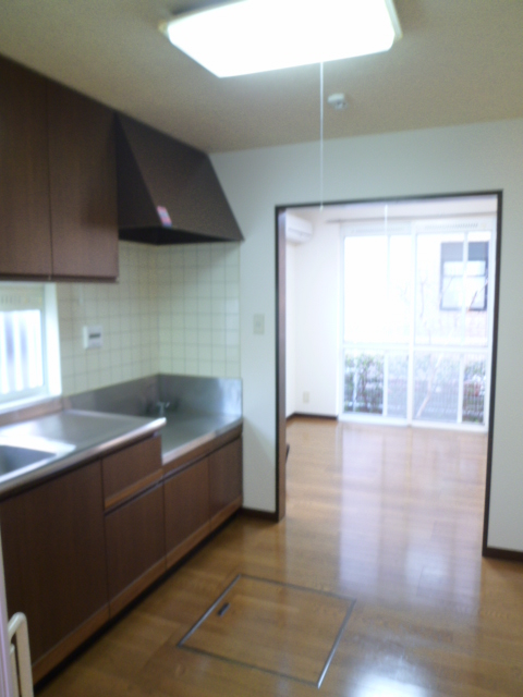 Kitchen. Kitchen about 4.5 Pledge ・ Underfloor Storage ・ Yes window