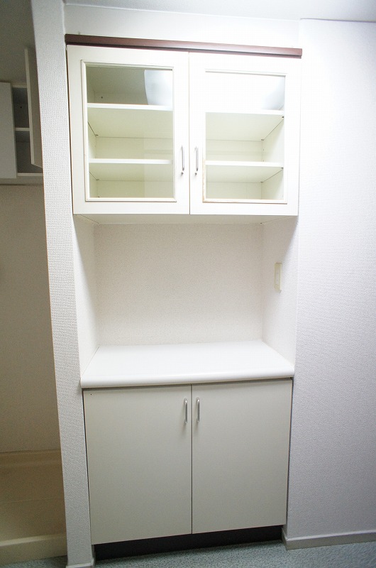 Other Equipment. Cupboard ☆