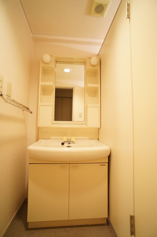 Washroom. Independent wash basin ☆ 