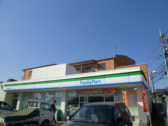 Convenience store. 150m to Family Mart (convenience store)