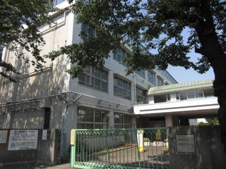 Primary school. Ikejiri up to elementary school (elementary school) 190m