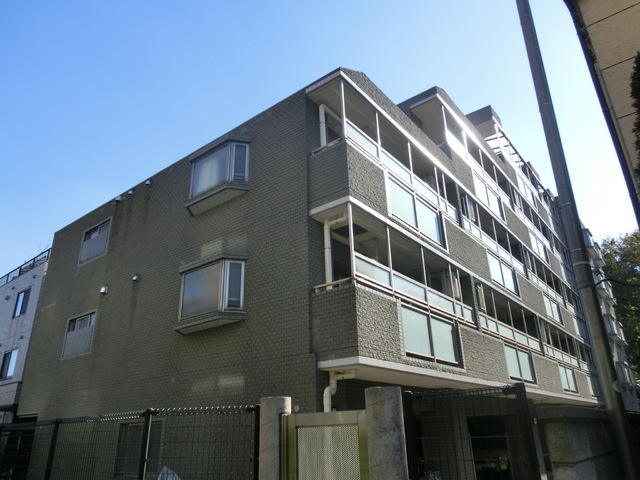 Building appearance. Reinforced Concrete ・ Mansion of the five-story is