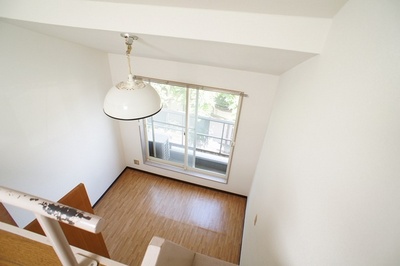 Living and room. Western-style + loft in the spacious ☆