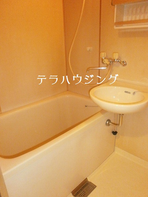 Bath. Bus toilet by ☆