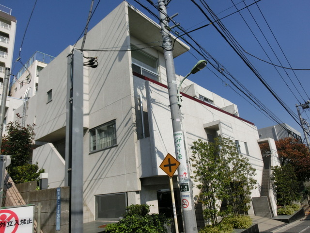 Building appearance. Completed in 2007 ・ Stylish appearance ・ Of reinforced concrete Mansi