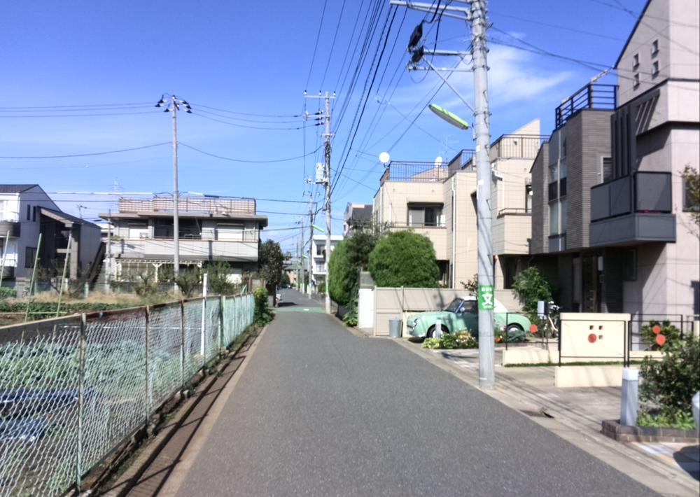 Streets around. Local front road Width about 5m public road