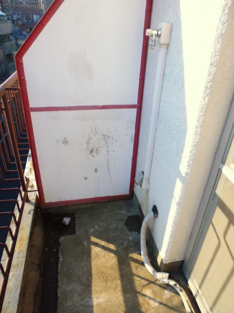 Balcony. Washing machine Storage