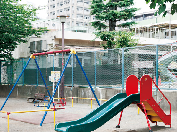 Surrounding environment. Municipal Komazawa nursery school (about 680m ・ A 9-minute walk)