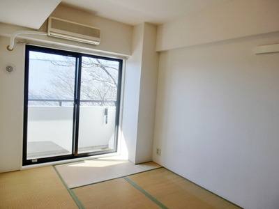 Other room space. It will calm and there is a Japanese-style room