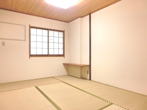 Other room space. Japanese-style tatami replaced., Air conditioning installation Allowed.