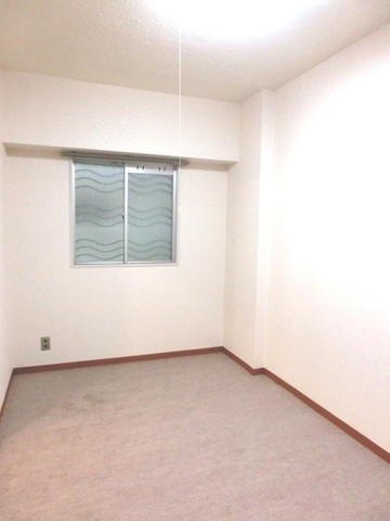 Other room space. S about 5.5 tatami. Carpet Chokawa already. Lighting exchange