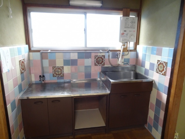 Kitchen. Retro tiles made in Italy