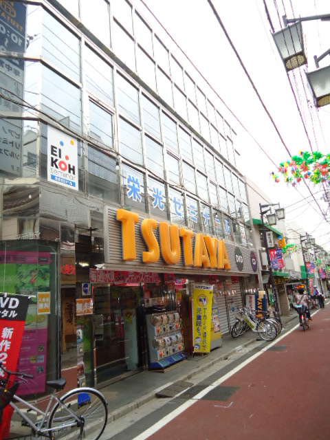 Rental video. TSUTAYA Sasazuka shop 959m up (video rental)