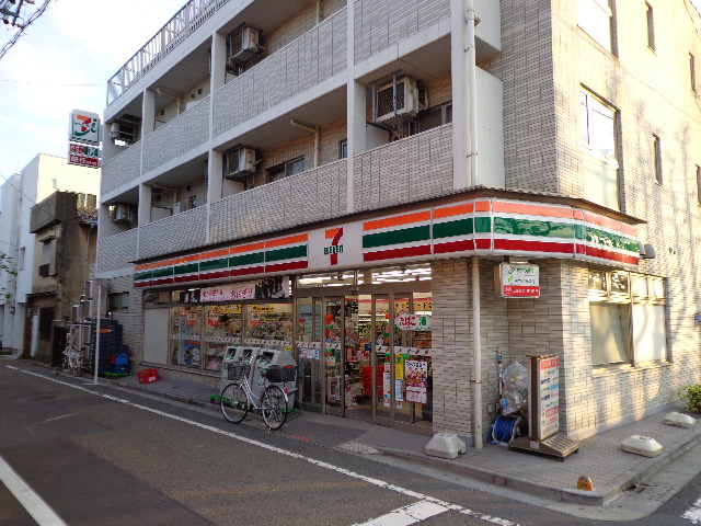 Convenience store. Seven-Eleven Setagaya Hanegi 2-chome up (convenience store) 345m