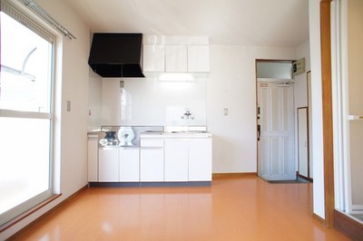 Kitchen. Convenient wide kitchen ☆