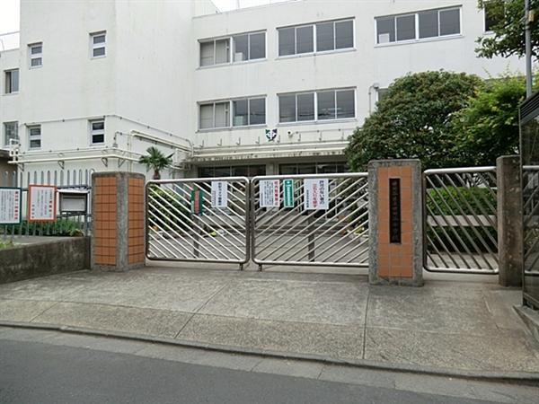 Junior high school. 1346m to Setagaya Ward Setagaya Junior High School