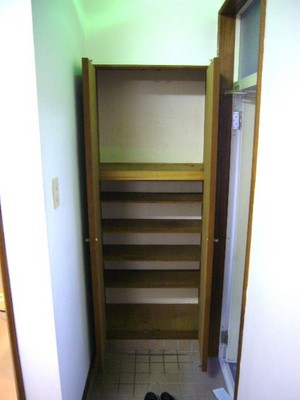 Entrance. Entrance ・ Shoe box also large capacity