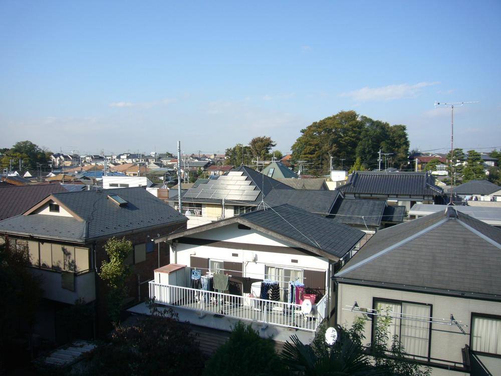 View photos from the dwelling unit. View from the site (November 2013) Shooting