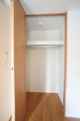 Receipt. Large closet equipped that can be refreshing accommodate the increasing number tend to luggage ☆ 