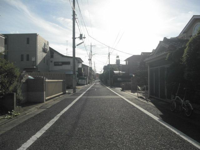 Local photos, including front road. Frontal road