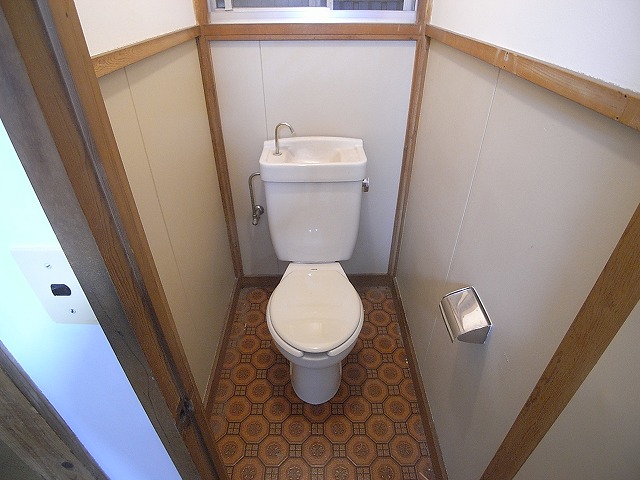 Toilet