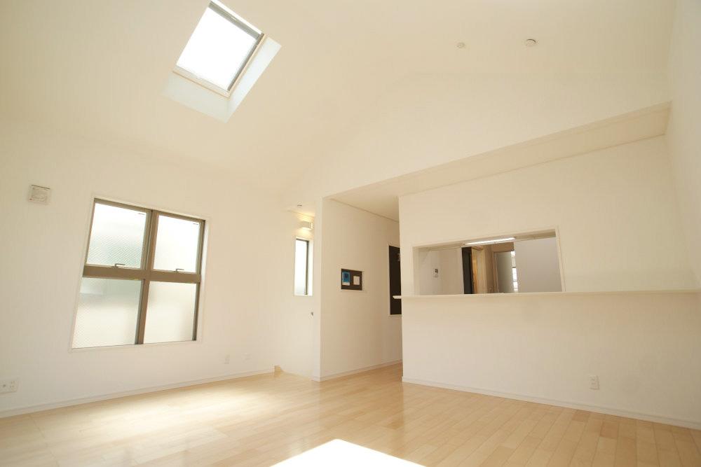 Same specifications photos (living). It will be the construction example of living. It comes with one side floor heating.