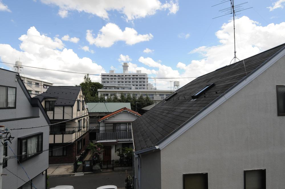 View photos from the dwelling unit. View from local (September 2013) Shooting