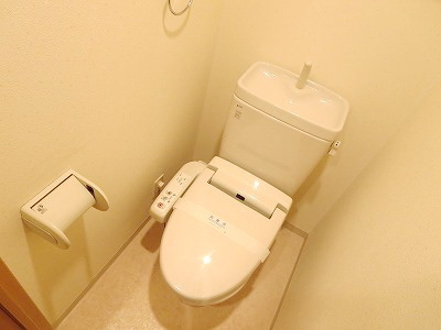 Toilet. Bidet